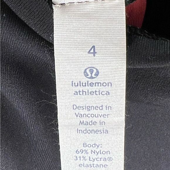 Lululemon crop leggings - Picture 2 of 3